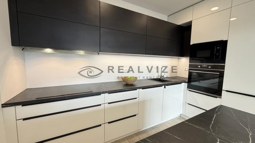 WhatsApp-Image-2026-02-17-at-22.11.22h