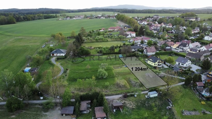 Pohled-na-pozemek-Doudleby-1