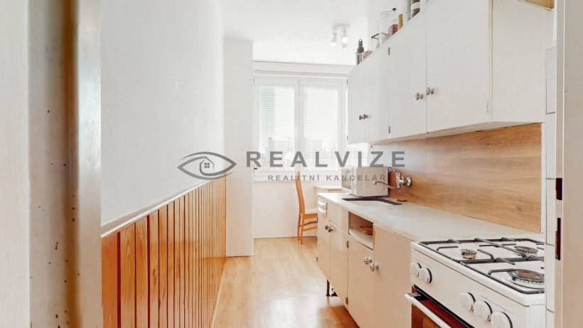 Byt-Brozikova-21-kuchyne